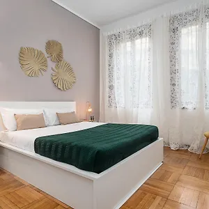 Classbnb - Two 400 Meters From The Duomo Milano